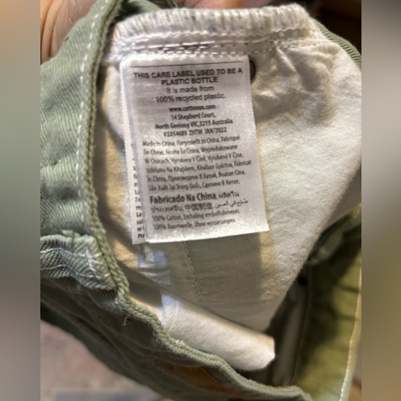 Cotton On High Waist Mom size 4. 11” rise. Olive Green Women's Shorts. Like new. - Picture 3 of 8